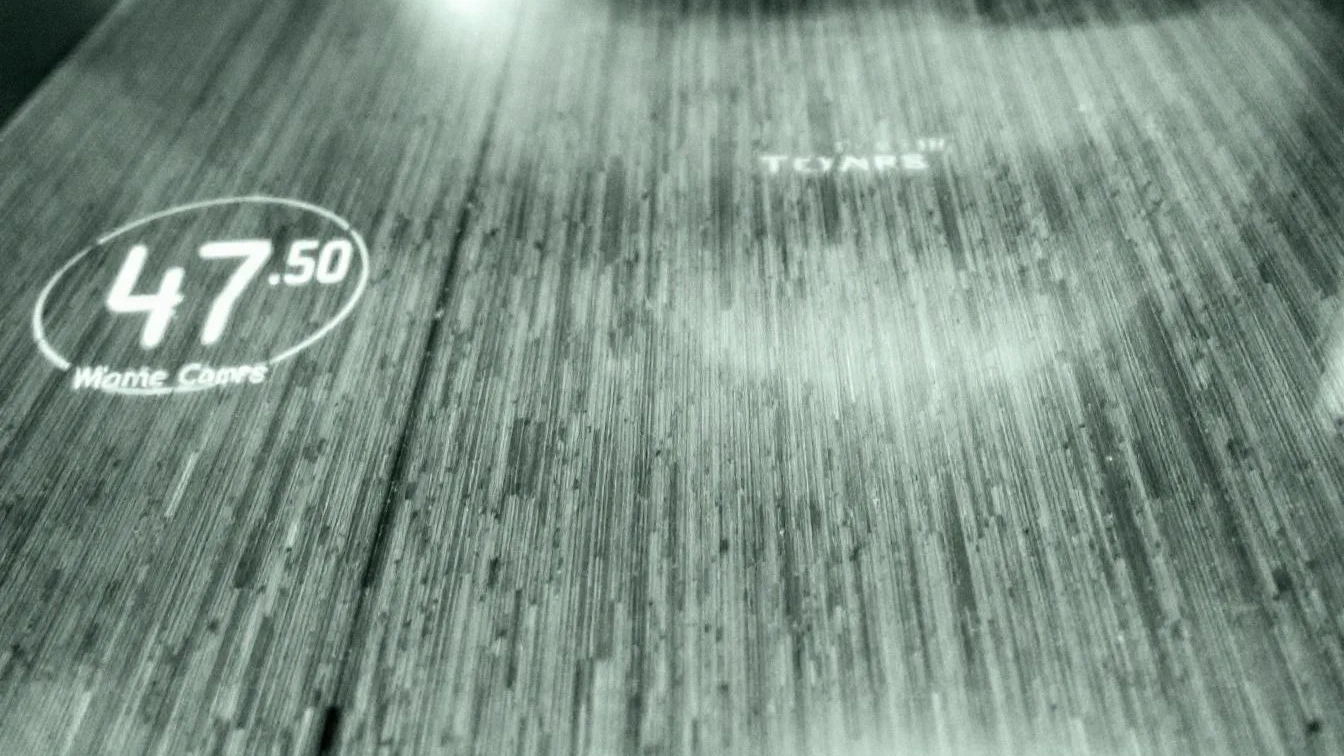 Herzschlag und Geborgenheit: Warum Katzen es lieben, direkt auf Ihrer Brust zu schlummern – Einblick in die psychologischen Hintergründe